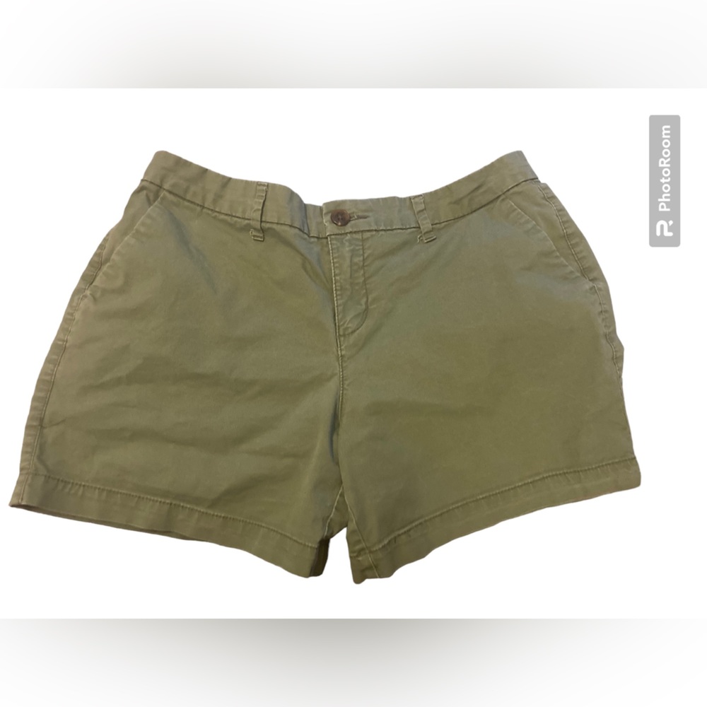 Women’s Old Navy green Everyday Shorts size 6